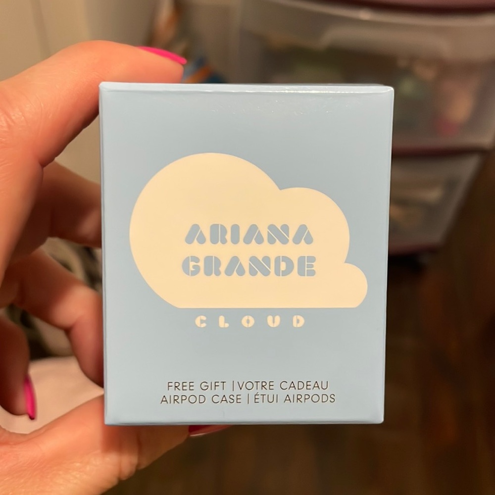Ariana Grande AirPods Case